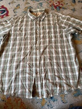 Lightweight 100% cotton shirt